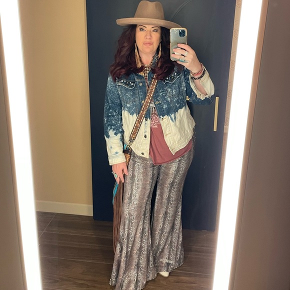 Meet your Posher, Krista - Picture 10 of 12